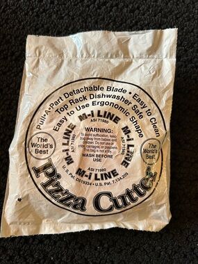 Pizza 🍕🍕🍕Saveur Cutter